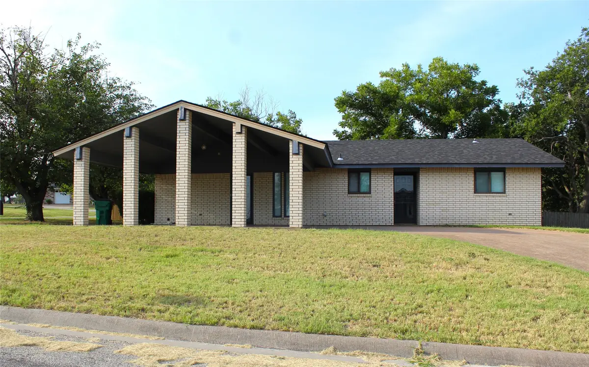 425 Edwards Drive, Dublin, TX 76446 - #1