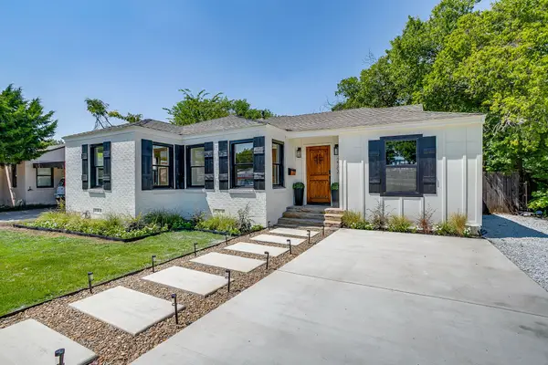 2704 W Biddison Street, Fort Worth, TX 76109
