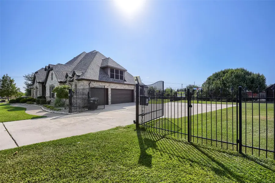 1501 Willow Tree Drive, Fort Worth, TX 76052 - #3