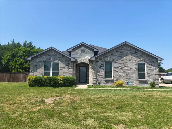 3027 Ames Road, Lancaster, TX 75134