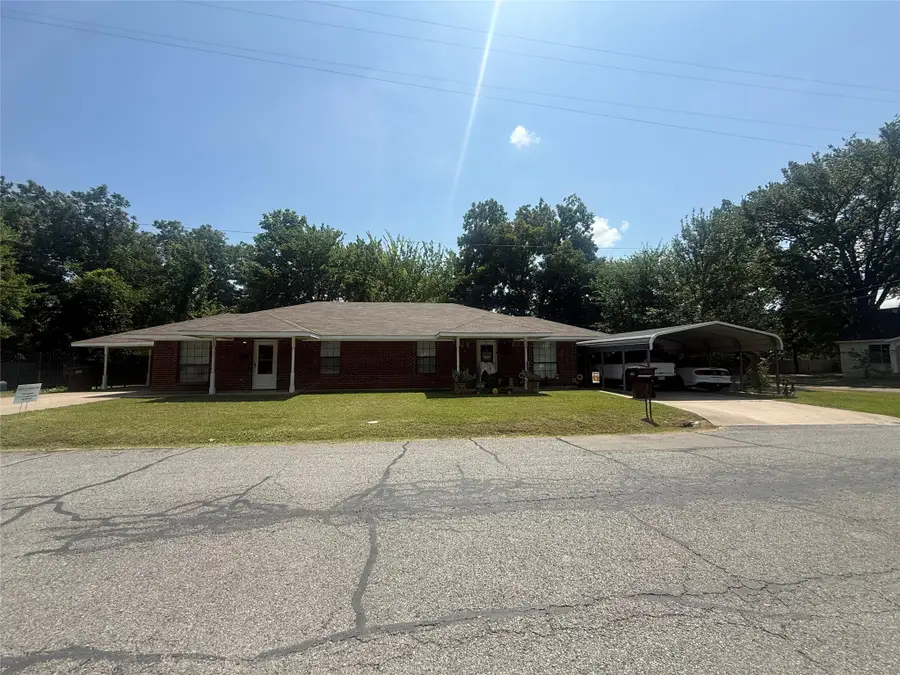 600 & 602 Cedar Street, Bonham, TX 75418 - #2