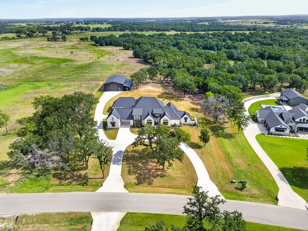 536 Royal Santana Run, Weatherford, TX 76087 - #1