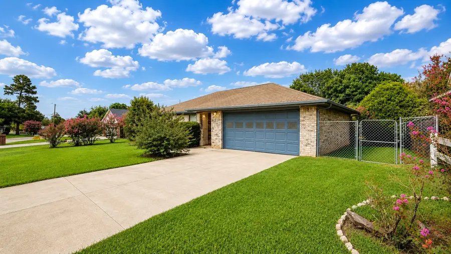 1350 26th Street Ne, Paris, TX 75460 - #3