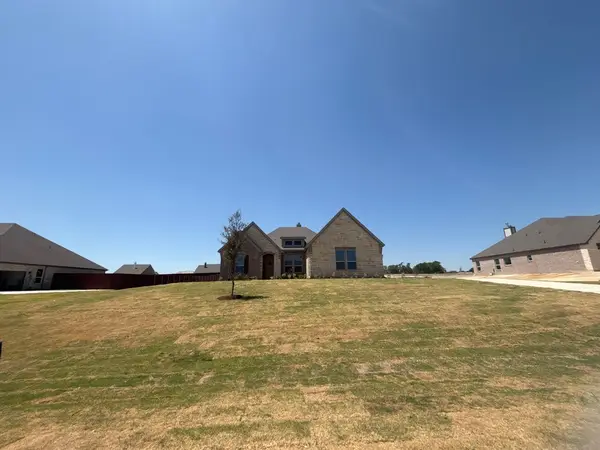 804 Valley Ridge Road, Van Alstyne, TX 75495