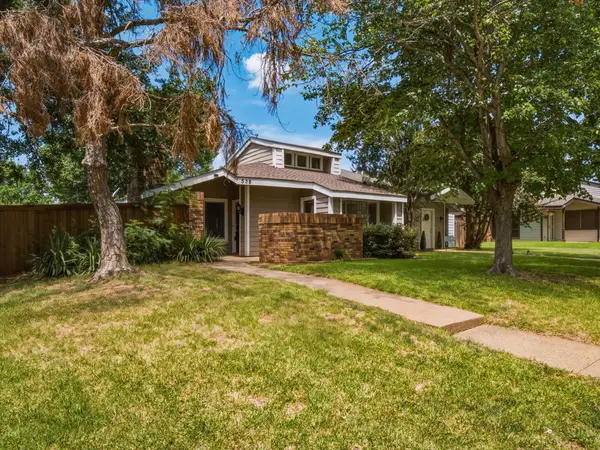 538 Harvest Hill Street, Lewisville, TX 75067