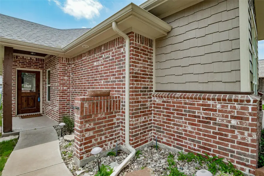 202 Captains Court, Granbury, TX 76049 - #3