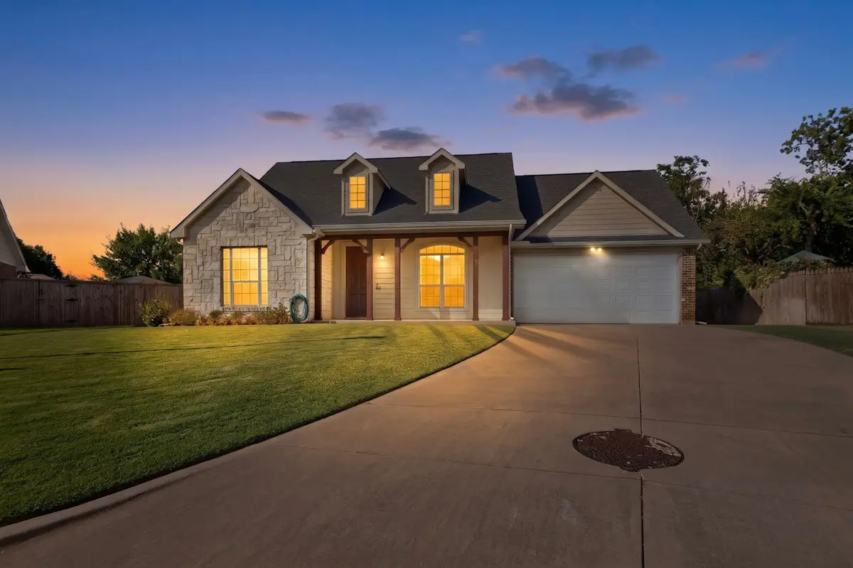 510 Mattie Lane, Lake Dallas, TX 75065 - #1