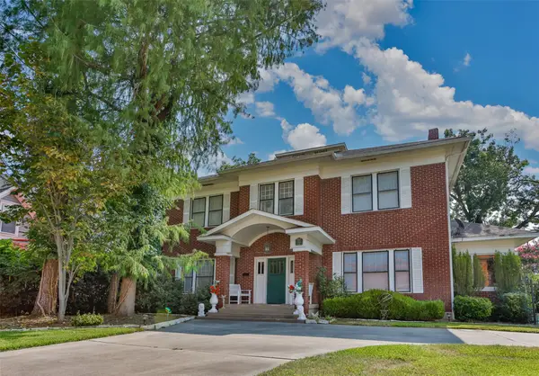 1118 S Lindsay Street, Gainesville, TX 76240