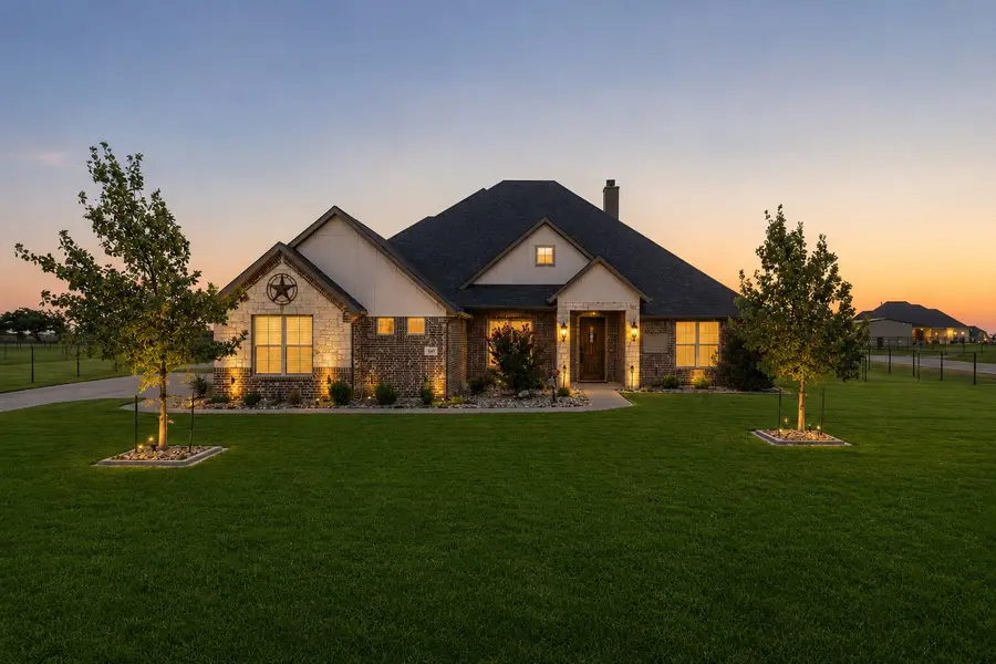 336 El Pescado Court, Godley, TX 76044 - #2