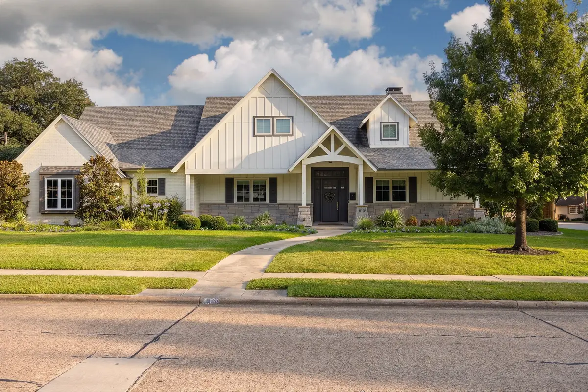 813 Clearwater Drive, Richardson, TX 75080 - #1