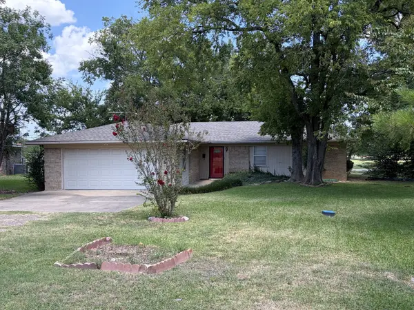 209 Morningside Drive, Mexia, TX 76667