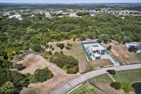 2438 Creekwood Drive, Cedar Hill, TX 75104