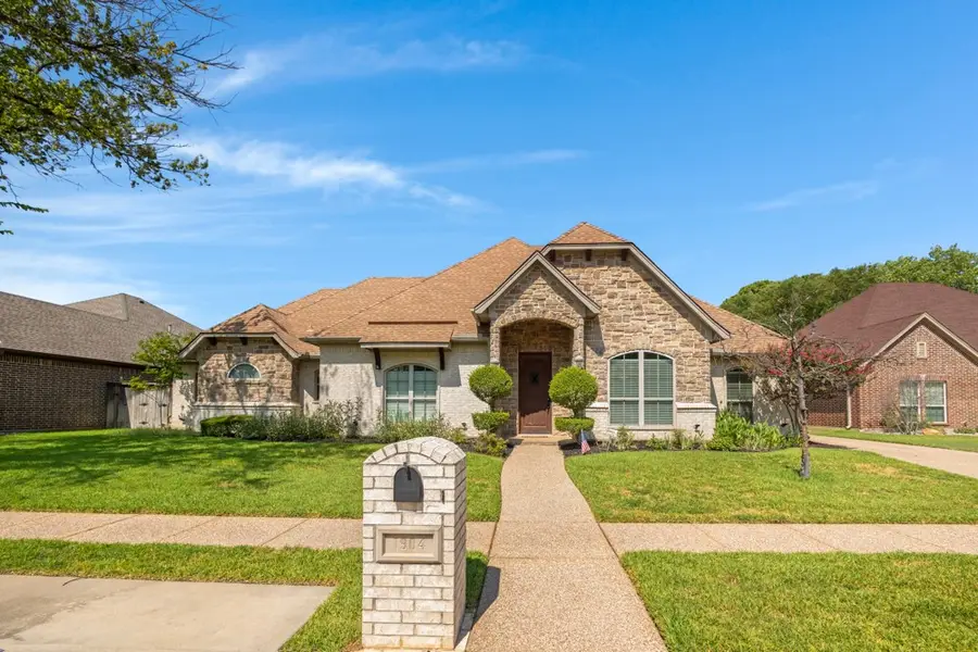 1904 Melbourne Drive, Pantego, TX 76013 - #2
