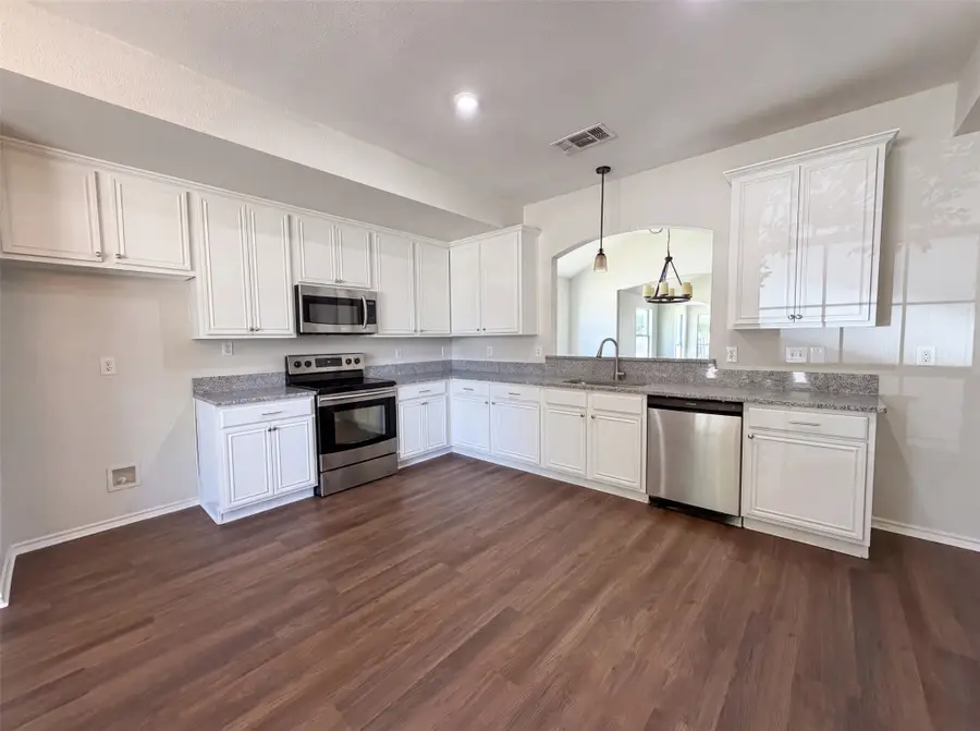 825 Adams Drive, Burleson, TX 76028 - #2