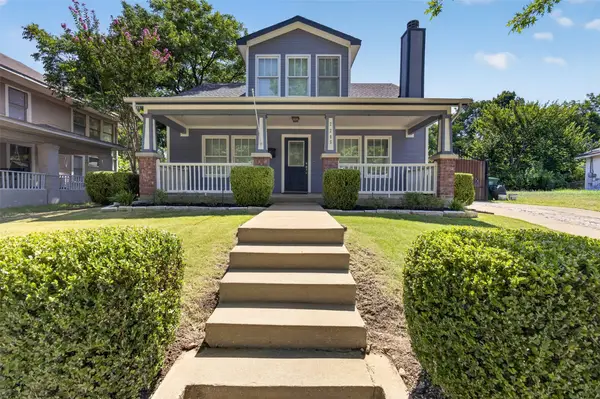 2205 College Avenue, Fort Worth, TX 76110