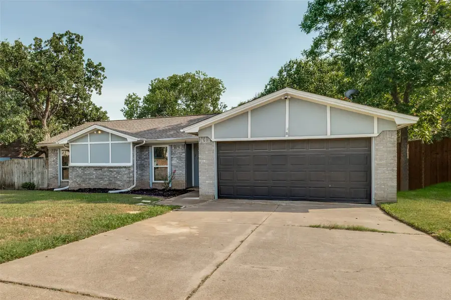 3217 Meadow Wood Lane, Bedford, TX 76021 - #3