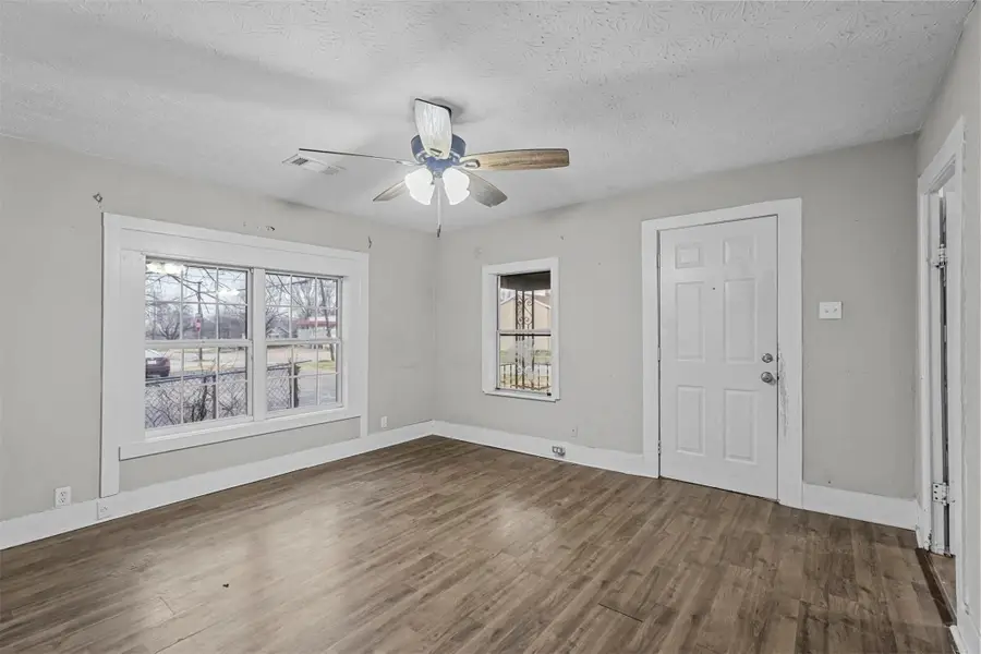906 E Houston Street, Sherman, TX 75092 - #3