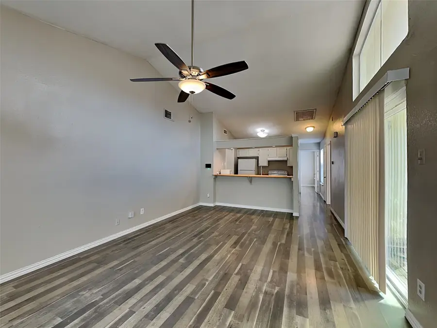 1621 Scottsdale Drive, Arlington, TX 76018 - #2