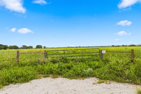 495 Jake Sparks Drive, Waco, TX 76705