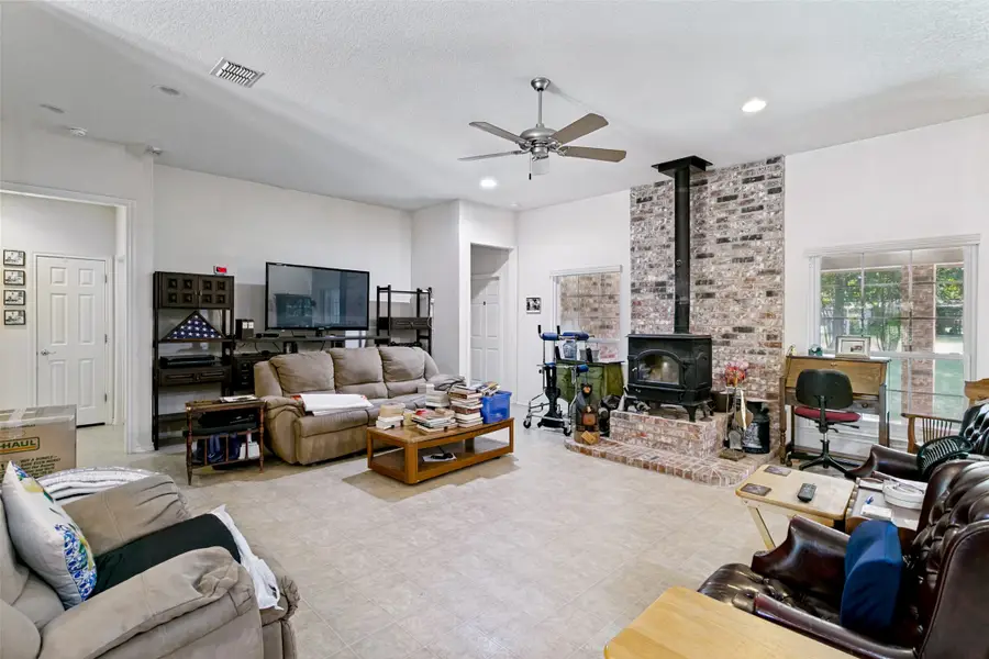 1425 Tobie Layne Street, Benbrook, TX 76126 - #3