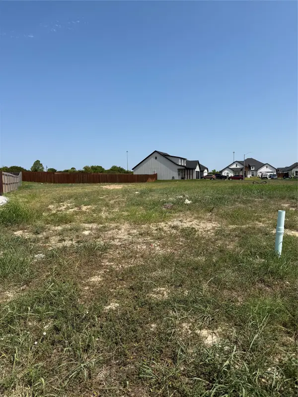 205 Cliff, Godley, TX 76044