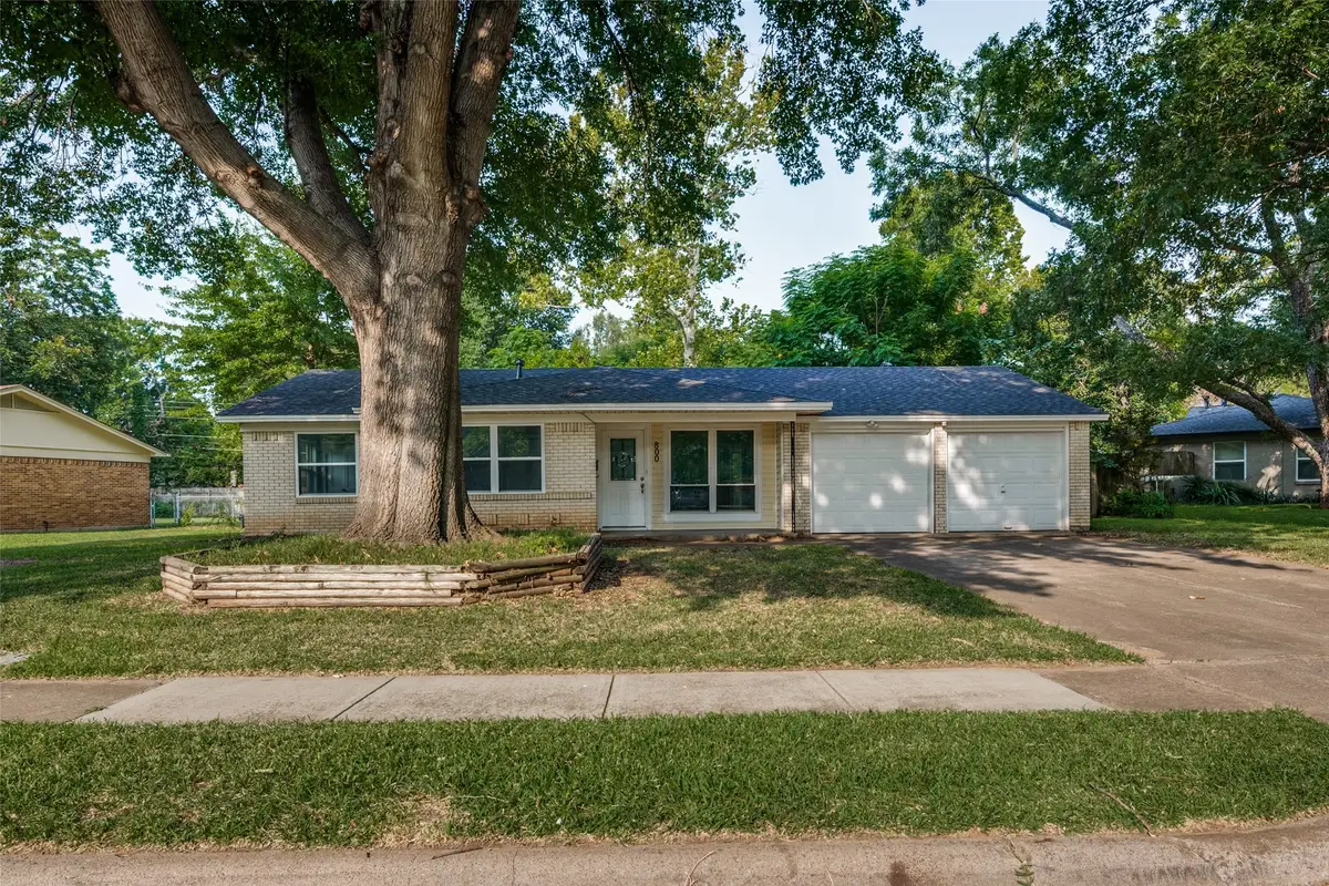 800 Sherwood Drive, Arlington, TX 76013 - #1