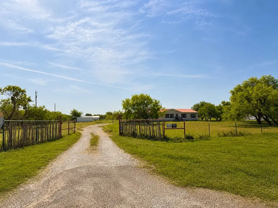 155 N Swanson Road, Mineral Wells, TX 76067 - #2