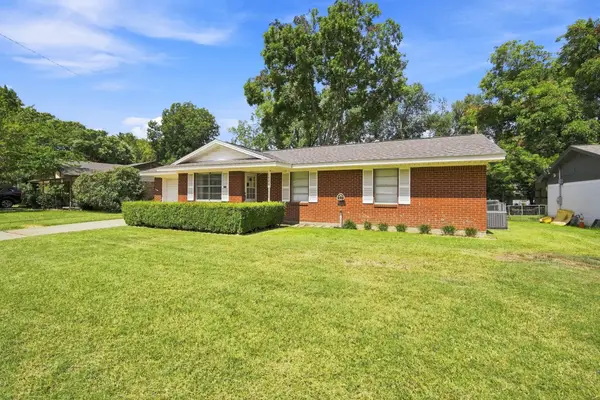 1420 Austin Drive, Ennis, TX 75119