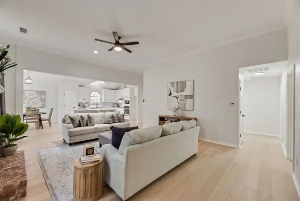 1412 Melody Lane, Carrollton, TX 75006