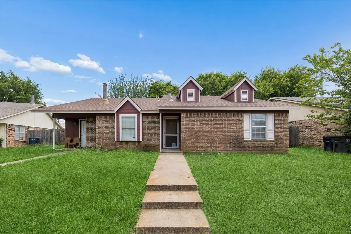 7525 & 7527 Tiffany Meadows Lane, Fort Worth, TX 76140 - #1
