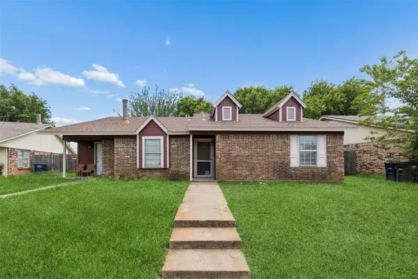7525 & 7527 Tiffany Meadows Lane, Fort Worth, TX 76140