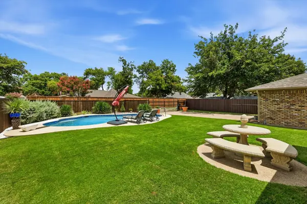 625 Bellah Drive, Irving, TX 75062