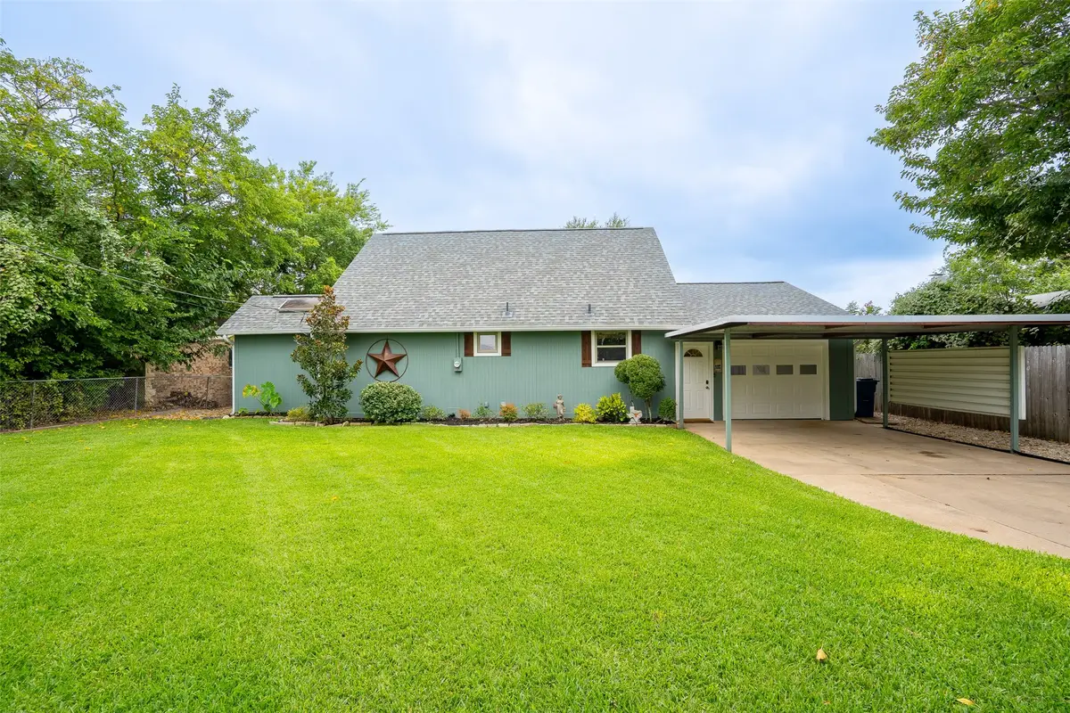 4620 E Holiday Estates Court, Granbury, TX 76049 - #1