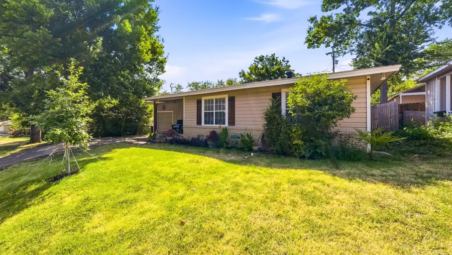 1305 S Lamar Street, Weatherford, TX 76086 - #3
