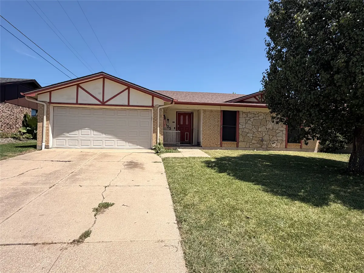 925 Highcrest Drive, Arlington, TX 76017 - #1