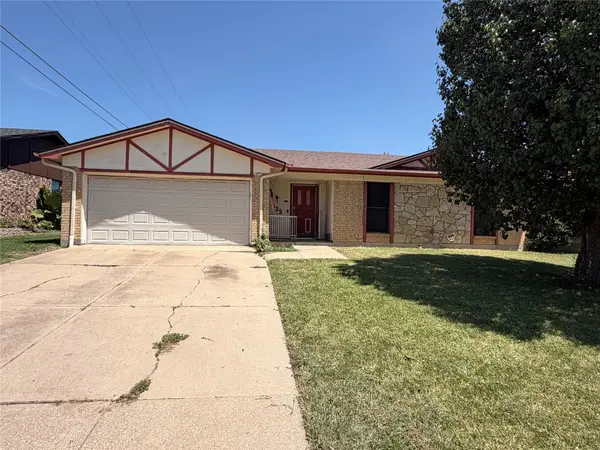 925 Highcrest Drive, Arlington, TX 76017
