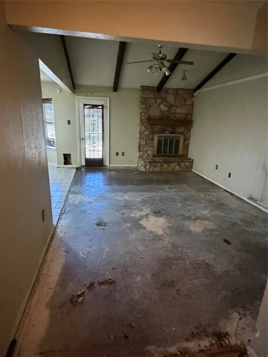 925 Highcrest Drive, Arlington, TX 76017 - #3