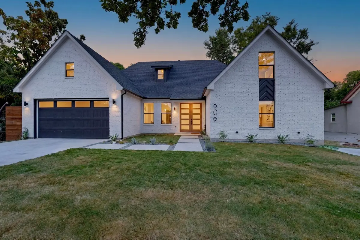 609 E Grove Street, Kaufman, TX 75142 - #1
