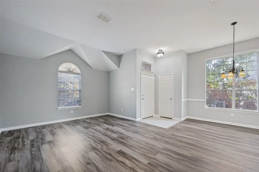 1351 Clearwater Drive, Grand Prairie, TX 75052 - #2