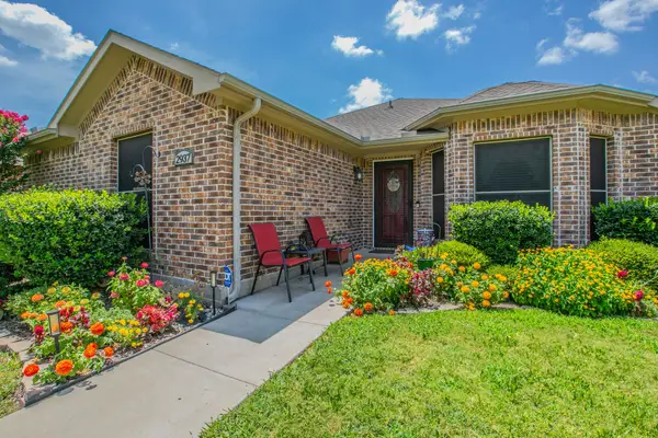 2937 Mayfair Lane, Lancaster, TX 75134