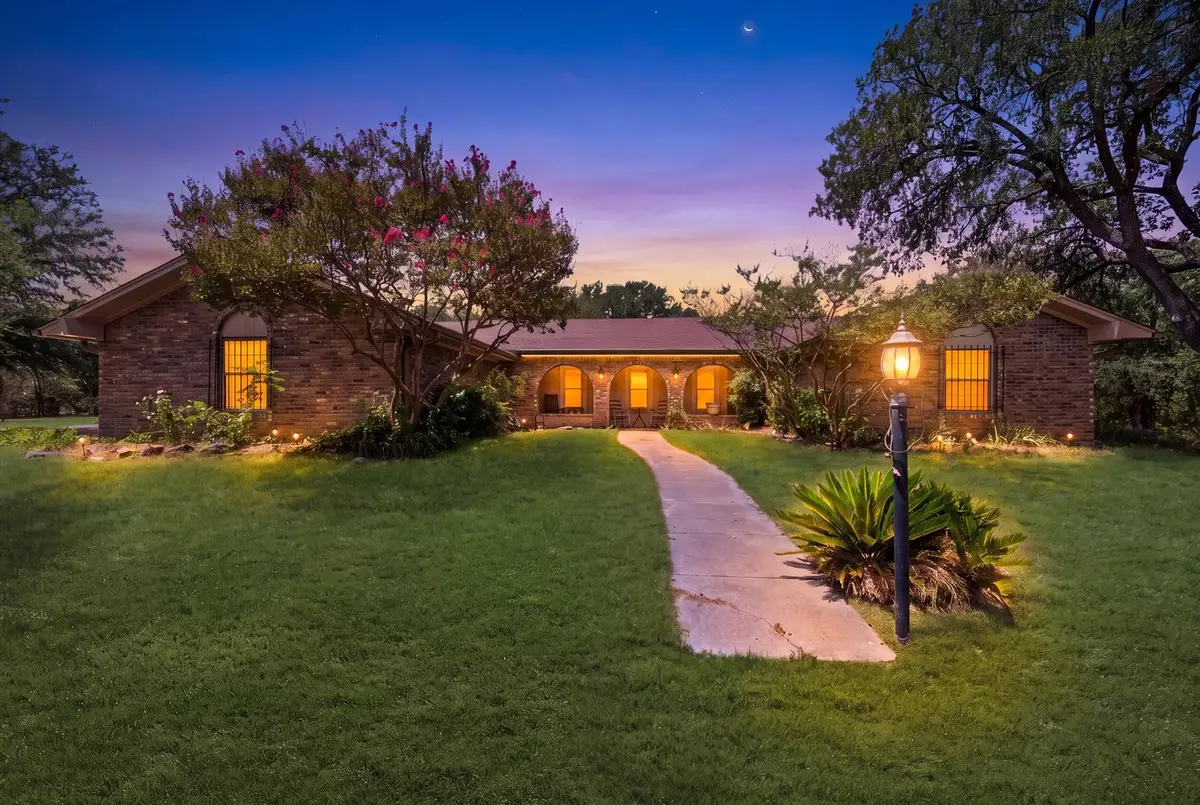 2534 S Robinson Drive, Robinson, TX 76706 - #1