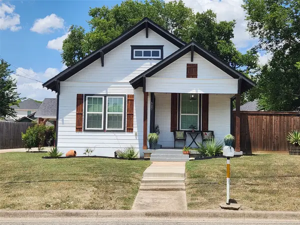 607 Dr Martin Luther King Jr Boulevard, Waxahachie, TX 75165