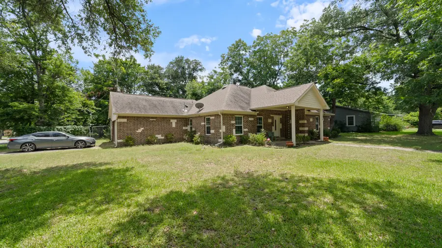 308 E 8th Street, Kaufman, TX 75142 - #2