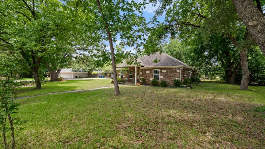 308 E 8th Street, Kaufman, TX 75142 - #3
