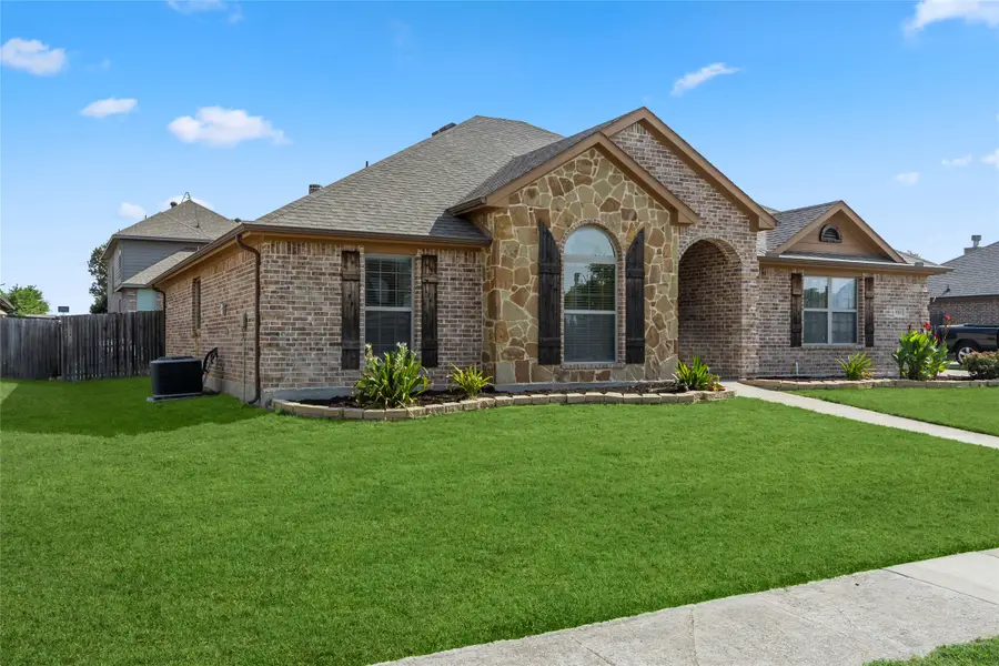915 Sage Meadow Drive, Glenn Heights, TX 75154 - #2
