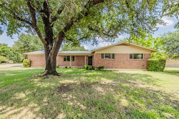6721 Cylinda Sue Circle, North Richland Hills, TX 76180