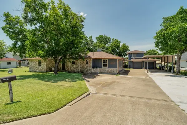 4606 E Holiday Estates Court, Granbury, TX 76049