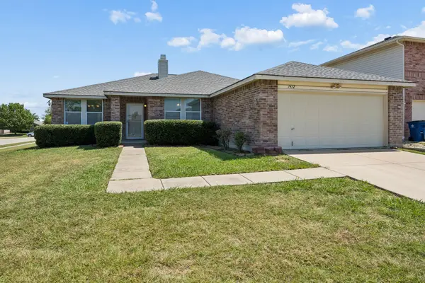 1412 Sunflower Court, Burleson, TX 76028