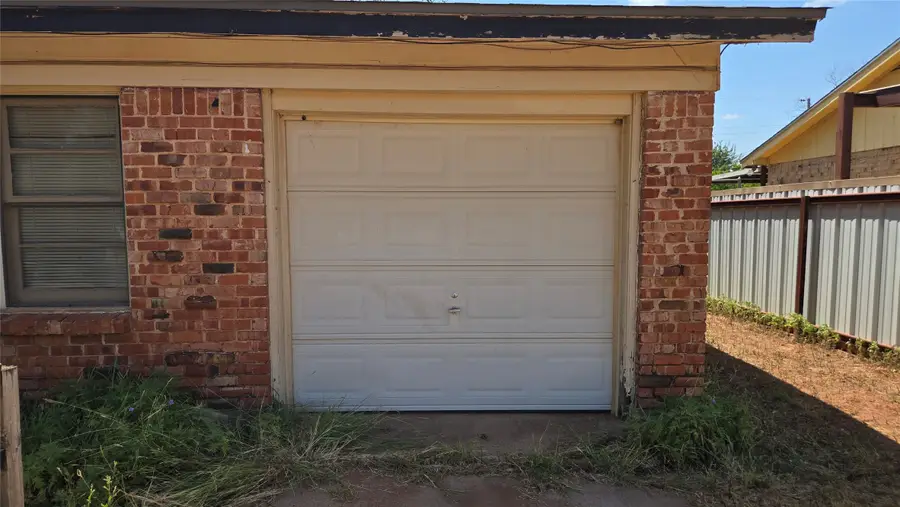2150 Bridge Avenue, Abilene, TX 79603 - #3