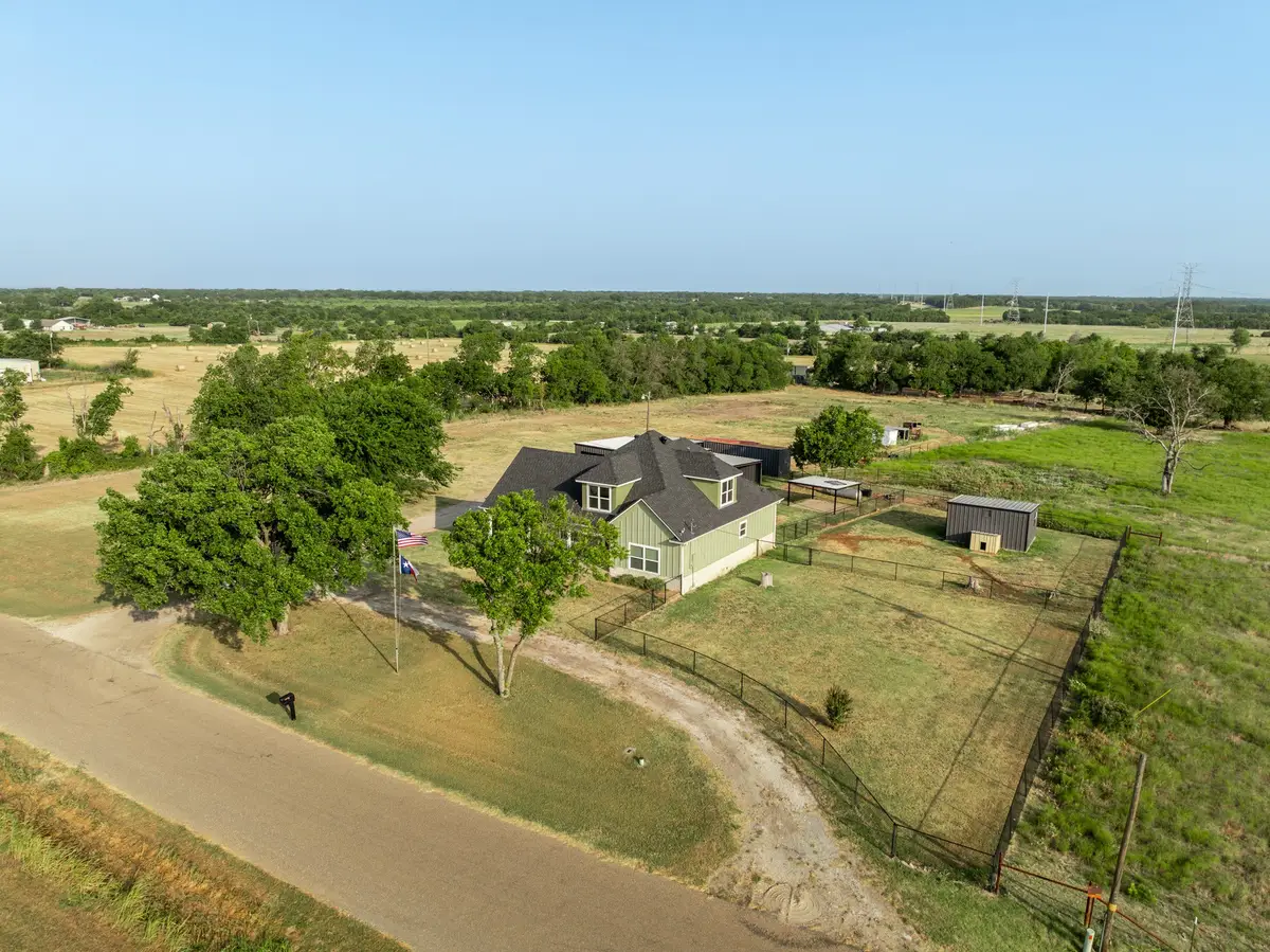 1122 W White Oak Road, West, TX 76691 - #1